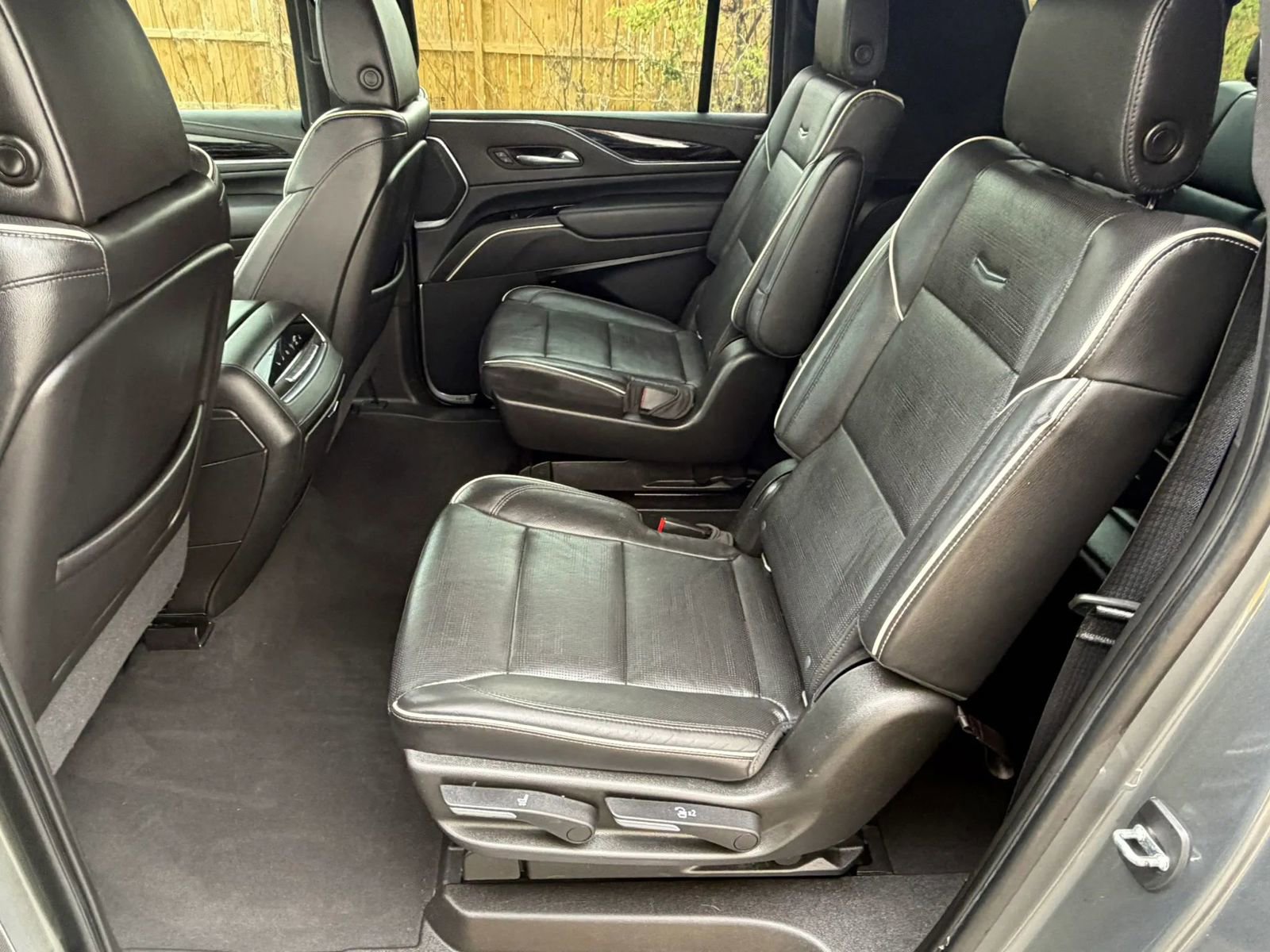 Used 2021 Cadillac Escalade ESV Sport w/ Driver Assist Tech Package AWD/4WD image 5