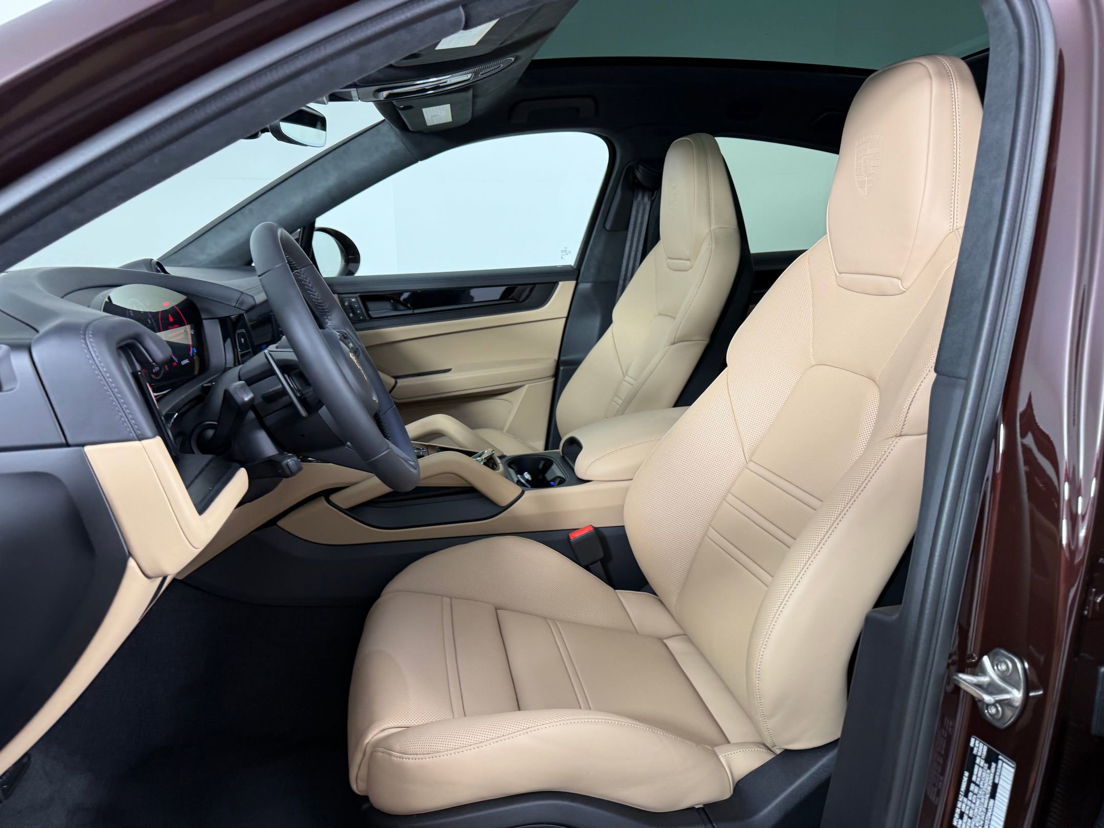 New 2026 Porsche Cayenne GTS image 5