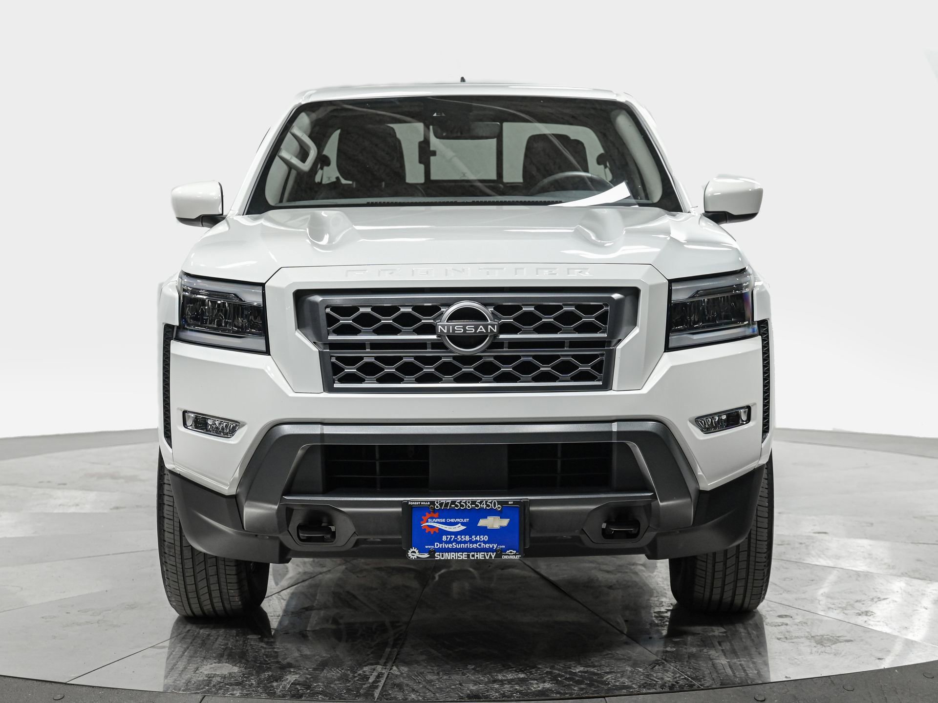 Used 2024 Nissan Frontier SL w/ Technology Package image 10