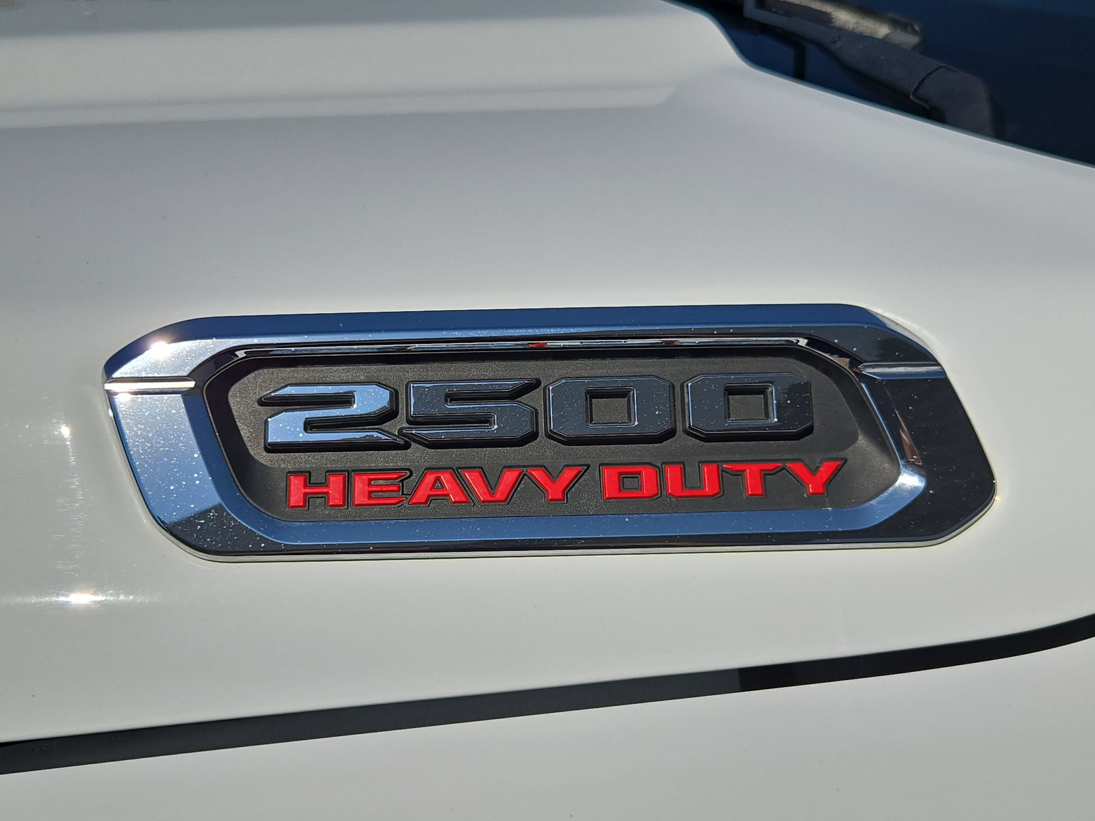 Used 2025 RAM 2500 Laramie AWD/4WD image 40