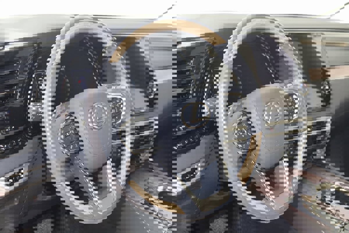 Used 2023 Lexus RX 350 Premium image 6