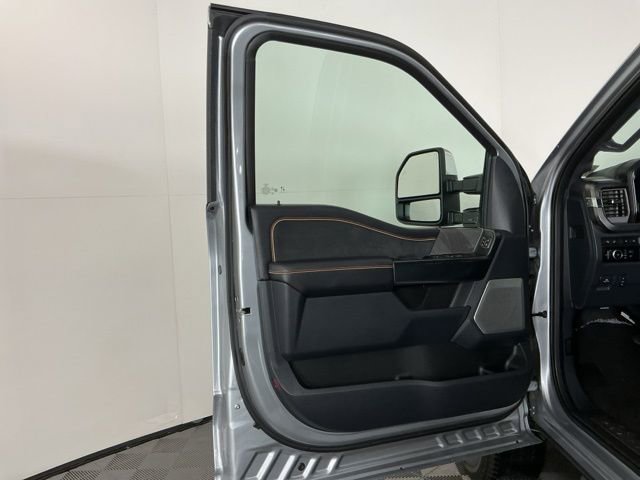 Used 2024 Ford F350 Platinum AWD/4WD image 17