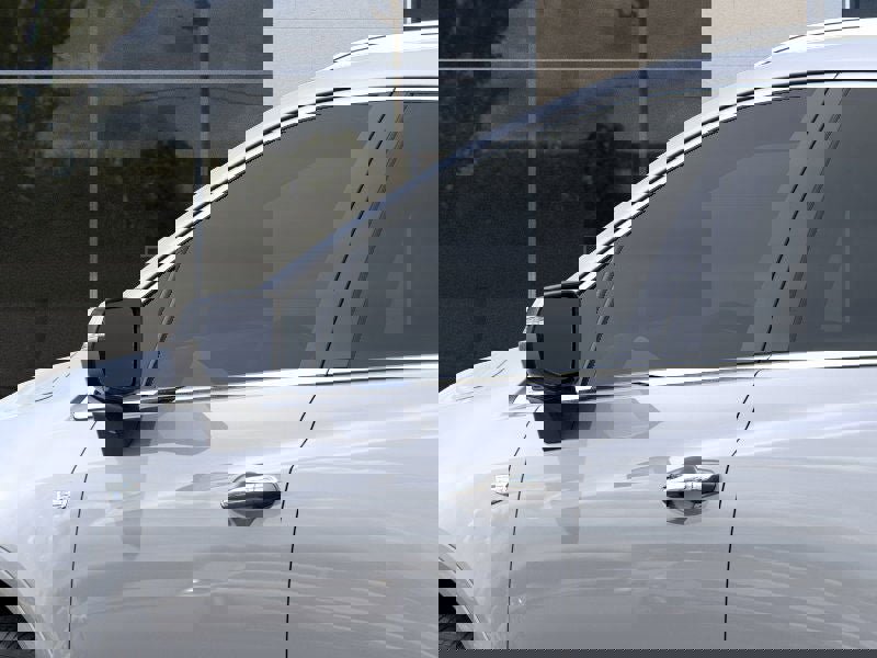 New 2025 Cadillac XT5 Luxury image 12