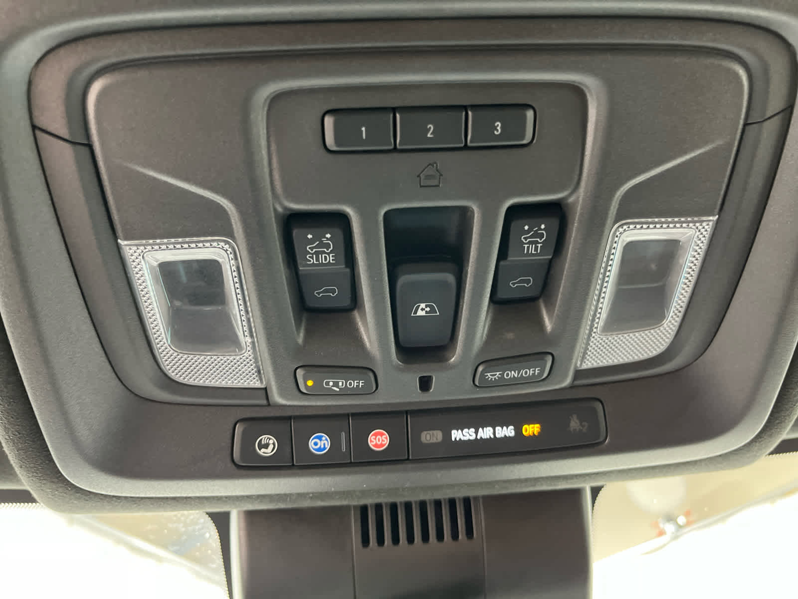 Certified 2024 GMC Sierra 3500 Denali Ultimate image 26