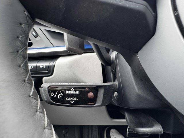 Used 2024 Porsche 911 Carrera RWD image 25