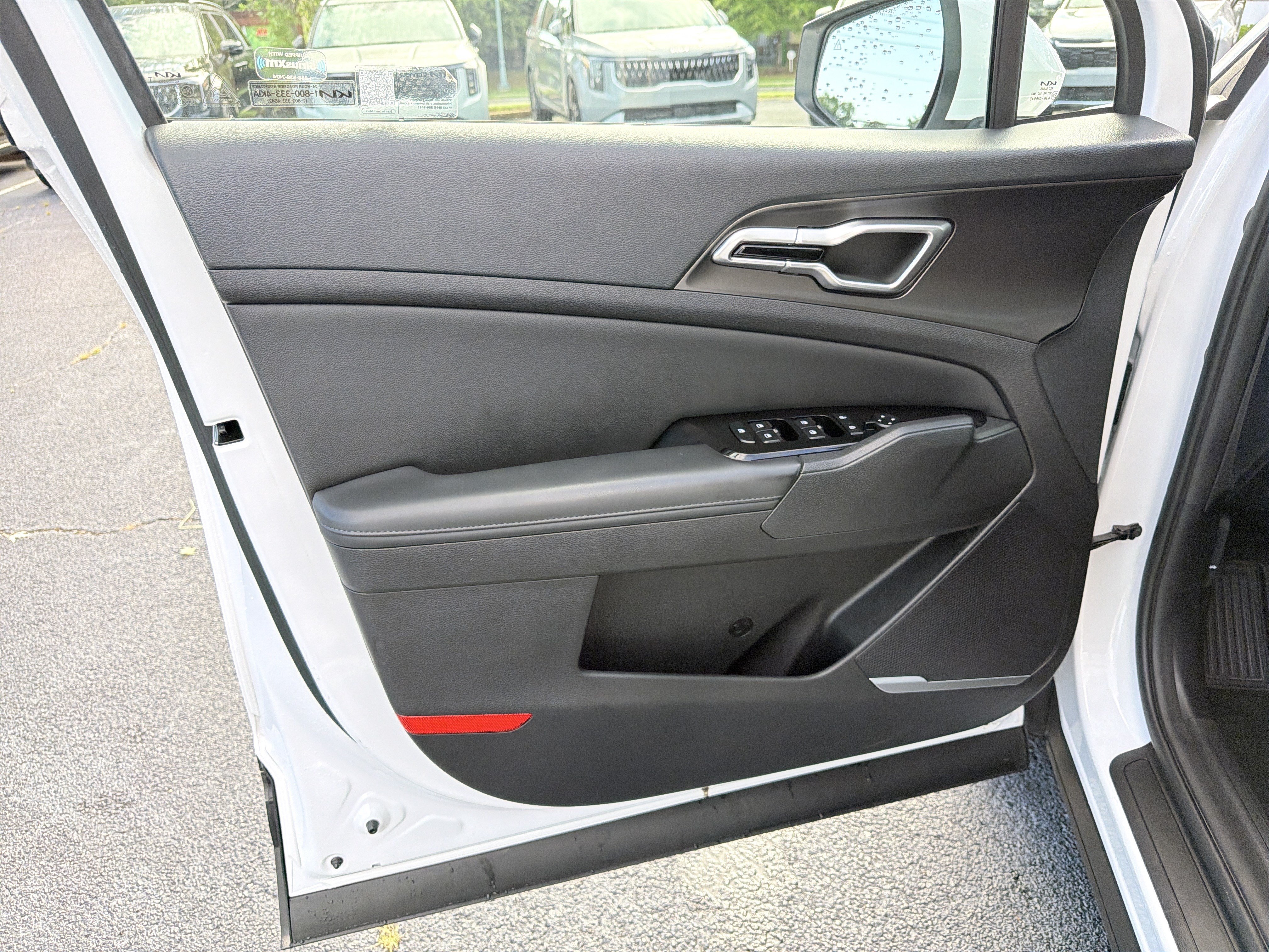 Used 2023 Kia Sportage EX FWD image 11