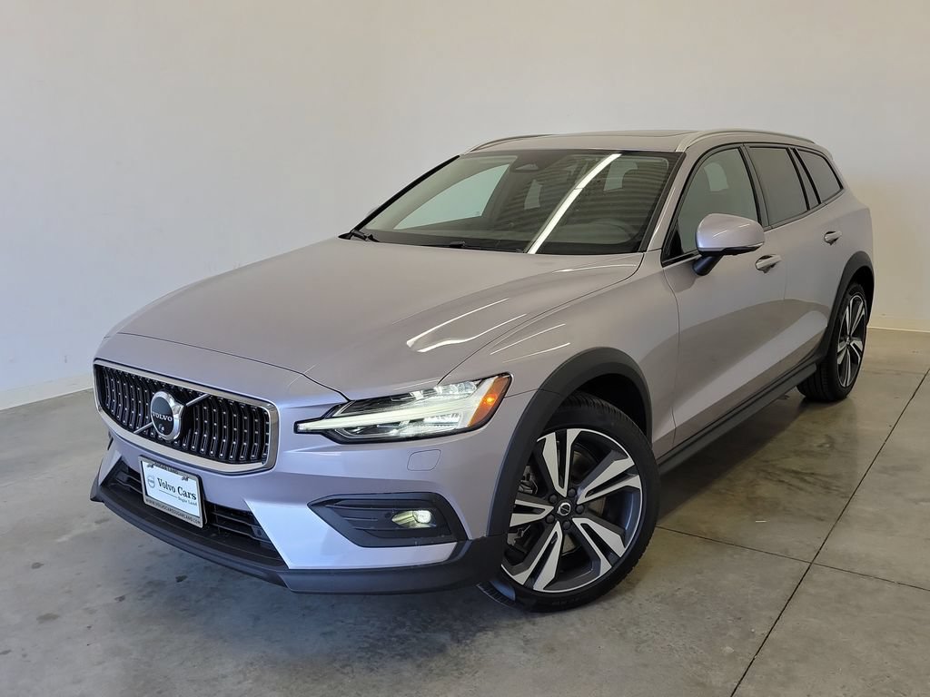 New 2026 Volvo V60 B5 Cross Country Plus w/ Protection Package Premier AWD/4WD image 33