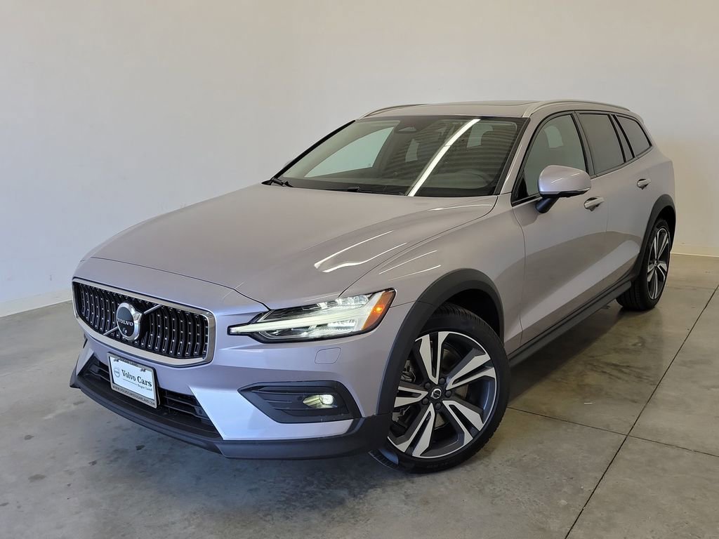 New 2026 Volvo V60 B5 Cross Country Plus w/ Protection Package Premier AWD/4WD image 33