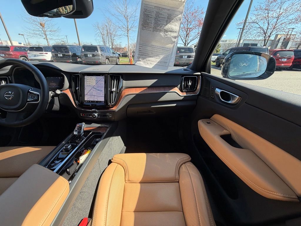 Used 2024 Volvo XC60 B5 Ultimate w/ Protection Package Premier image 19