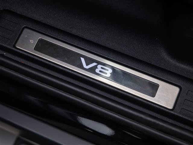Used 2026 Land Rover Defender 110 V8 AWD/4WD image 26