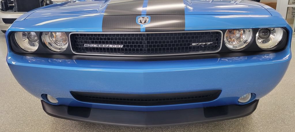 Used 2009 Dodge Challenger SRT8 w/ SRT Option Group II RWD image 17