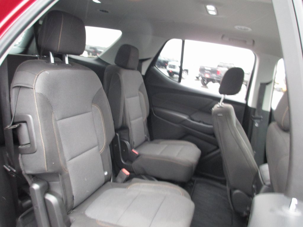 Used 2020 Chevrolet Traverse LT image 21