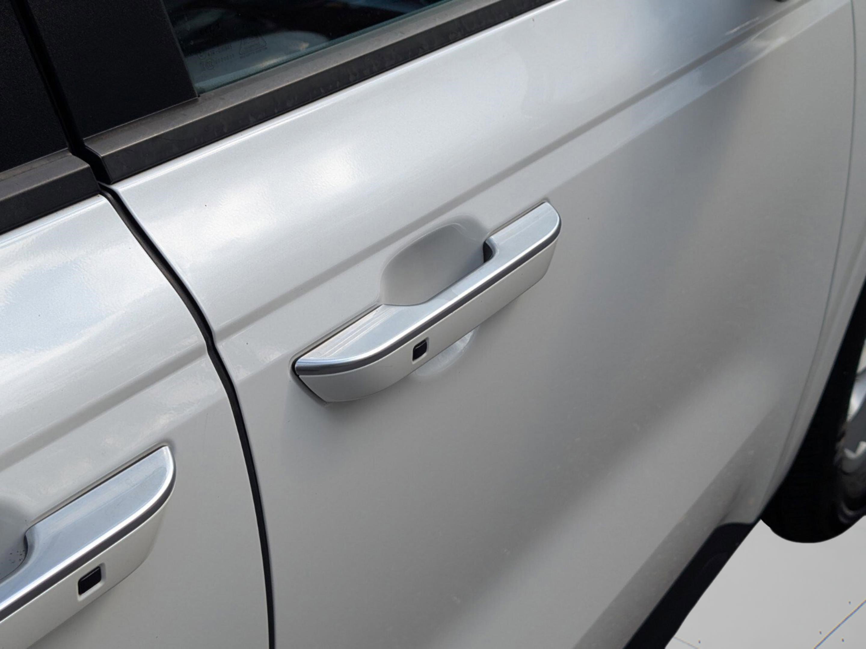 Certified 2024 Kia Carnival LX image 25