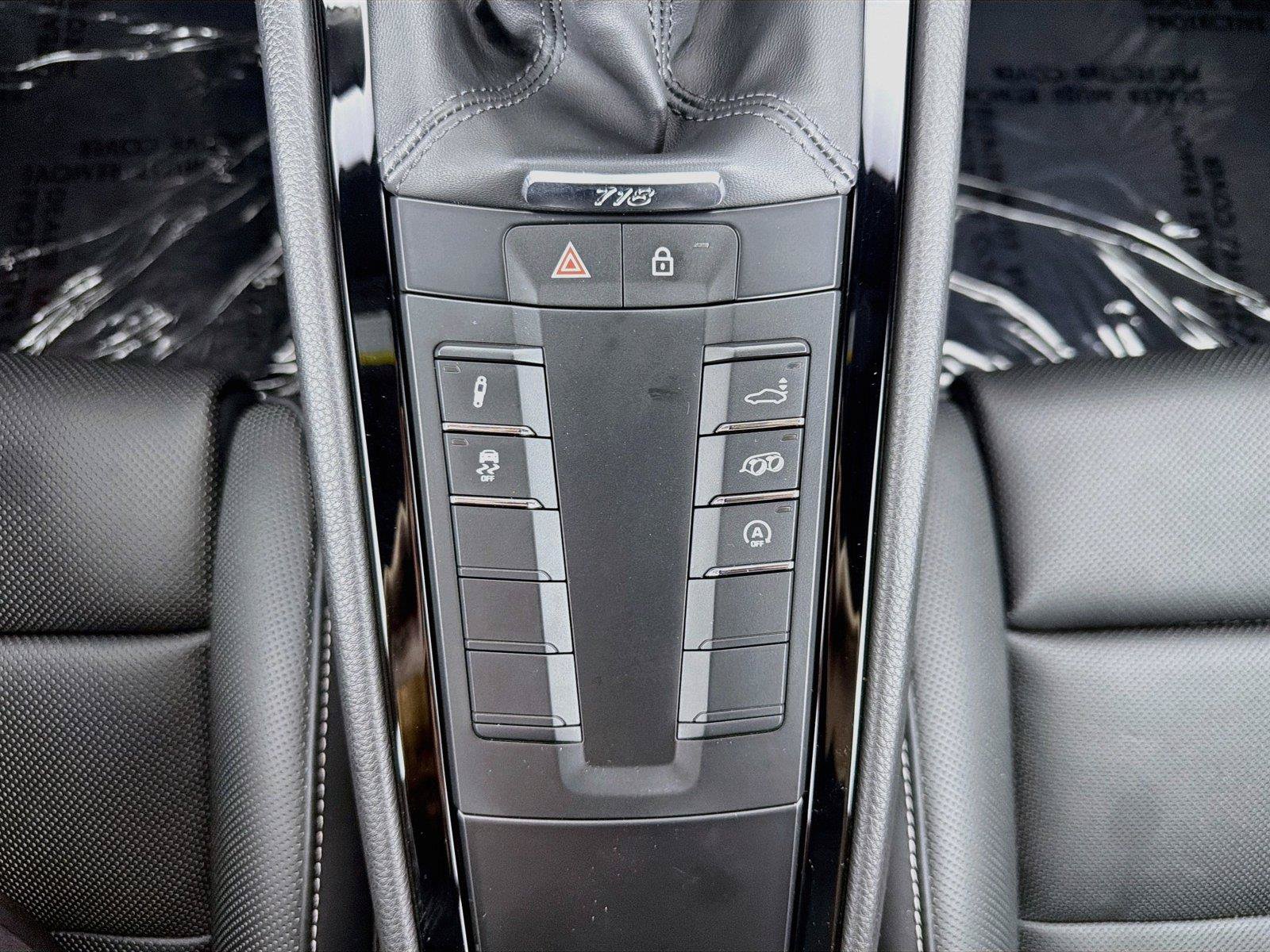 Used 2024 Porsche 718 Cayman RWD image 21
