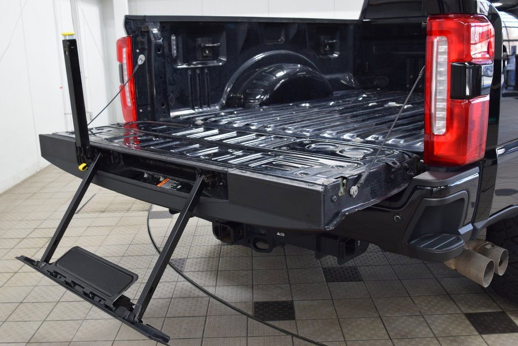 Used 2023 Ford F250 Lariat w/ Lariat Ultimate Package image 20