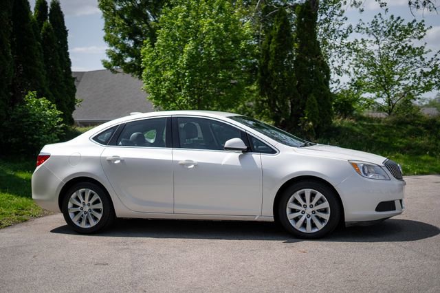 Used 2016 Buick Verano w/ Comfort Package FWD image 4