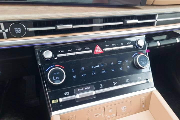 New 2027 Hyundai Santa Fe Calligraphy FWD image 23