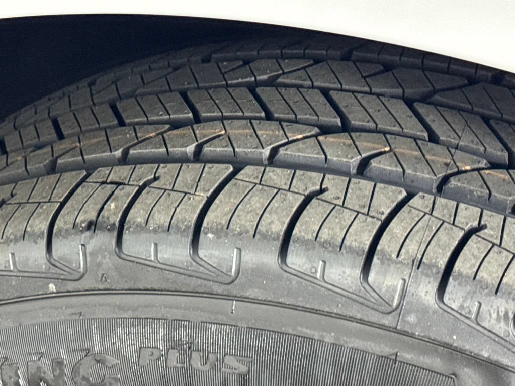 Certified 2024 Chevrolet Equinox LT AWD/4WD image 11