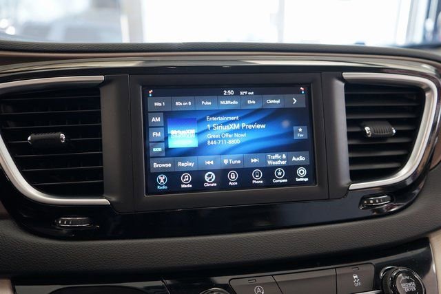 Used 2021 Chrysler Voyager Lxi image 30