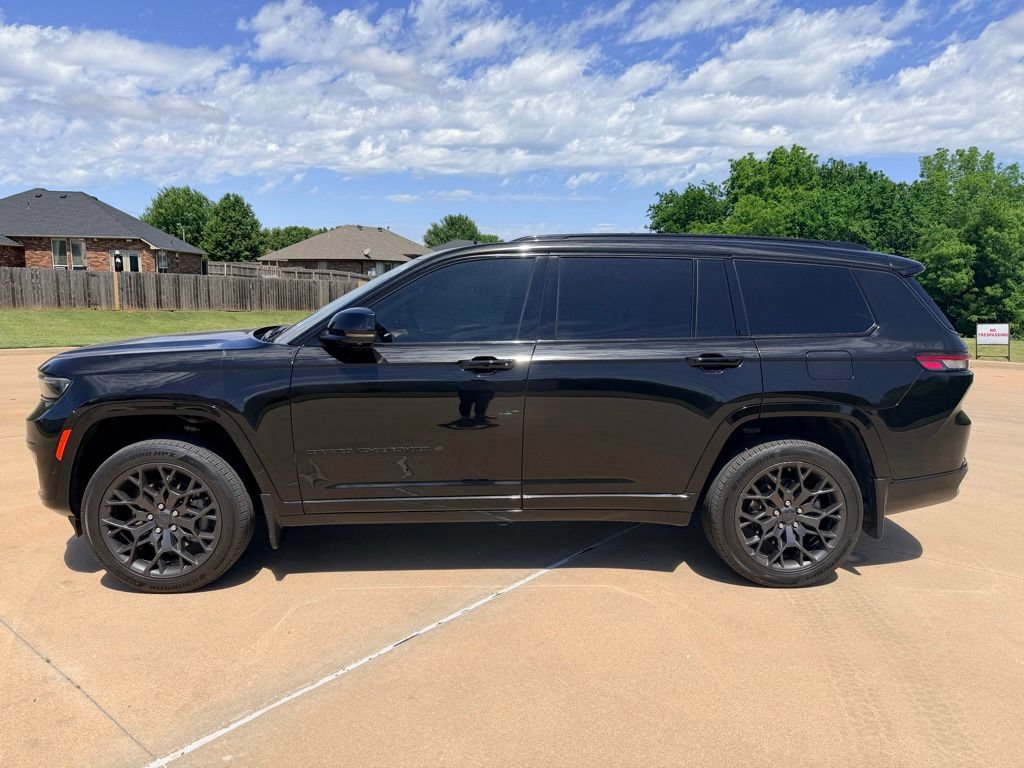 Used 2024 Jeep Grand Cherokee L Summit AWD/4WD image 2