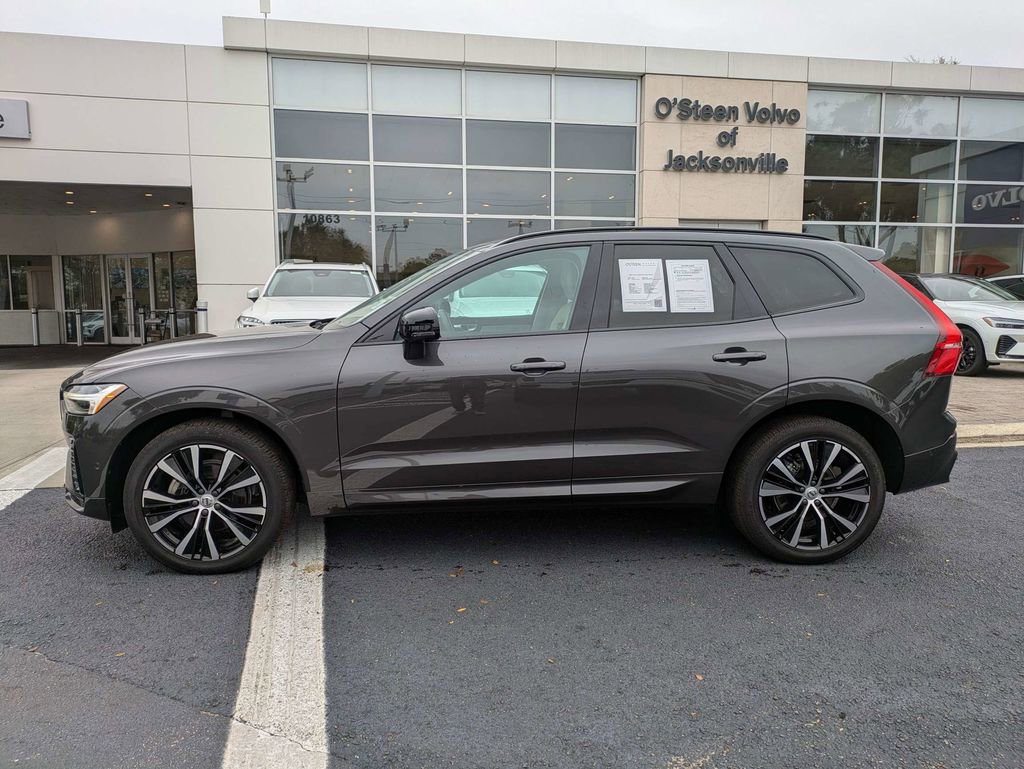 Certified 2024 Volvo XC60 B5 Plus w/ Protection Package Premier AWD/4WD image 3