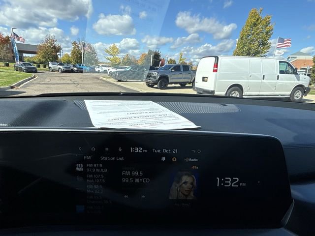 Used 2023 Kia Telluride S image 13