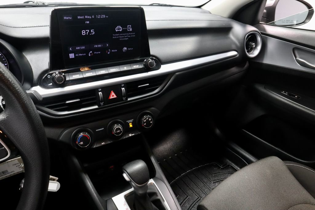 Used 2022 Kia Forte LXS FWD image 29