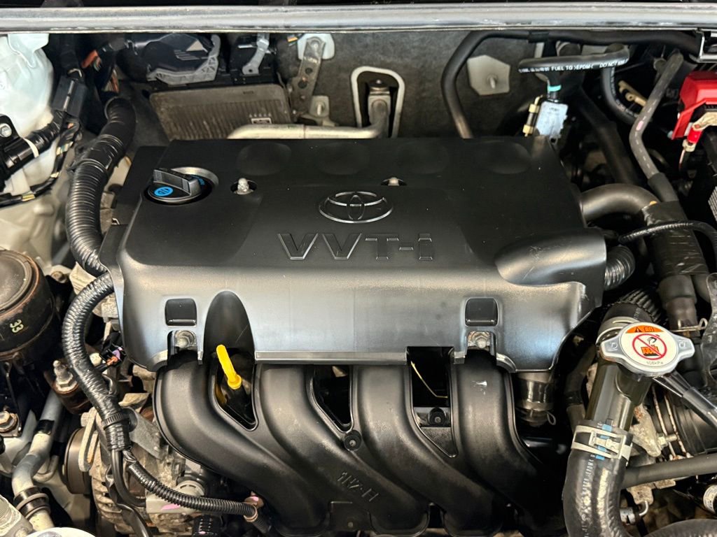 Used 2017 Toyota Yaris L w/ Carpet Mat Package image 32