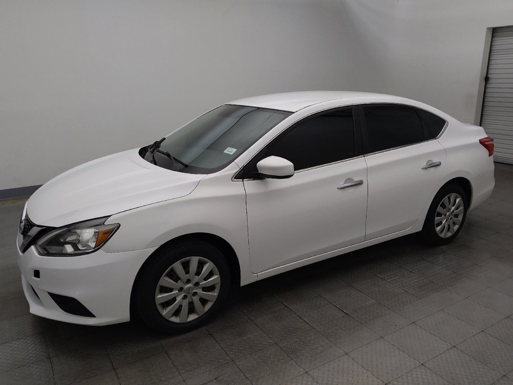 Used 2016 Nissan Sentra S FWD image 2
