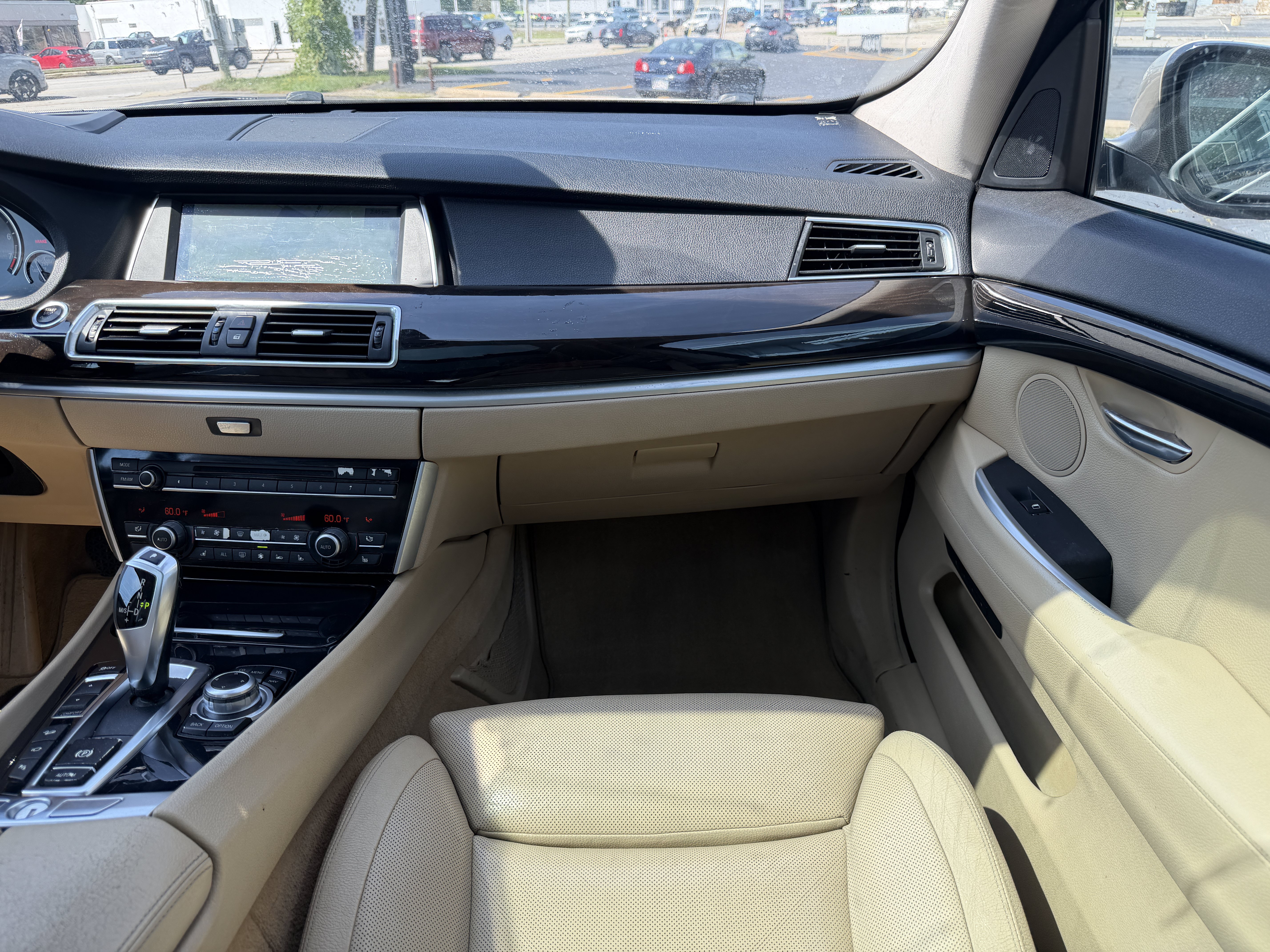 Used 2012 BMW 550i Gran Turismo xDrive w/ Driver Assistance Pkg AWD/4WD image 20
