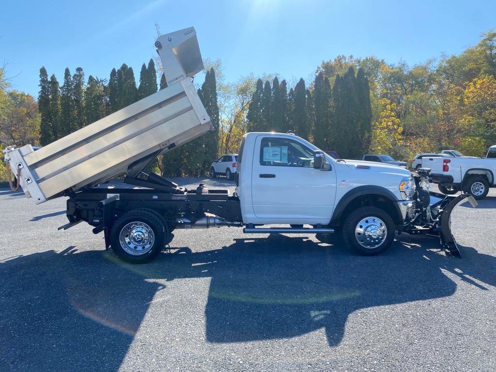 New 2024 RAM 5500 Tradesman image 3