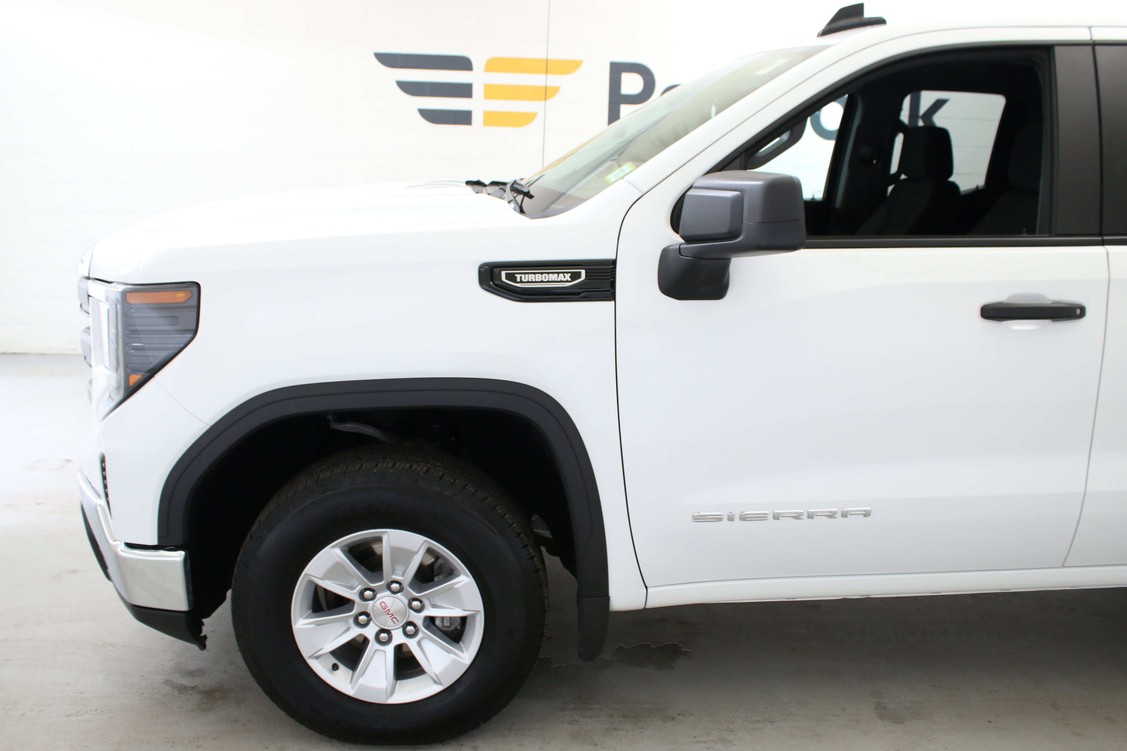 Used 2025 GMC Sierra 1500 Pro w/ Pro Value Package image 4