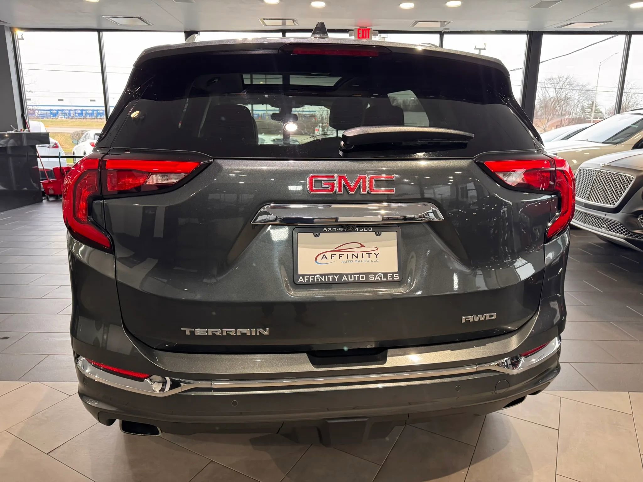 Used 2020 GMC Terrain Denali w/ GMC Pro Grade Package image 4