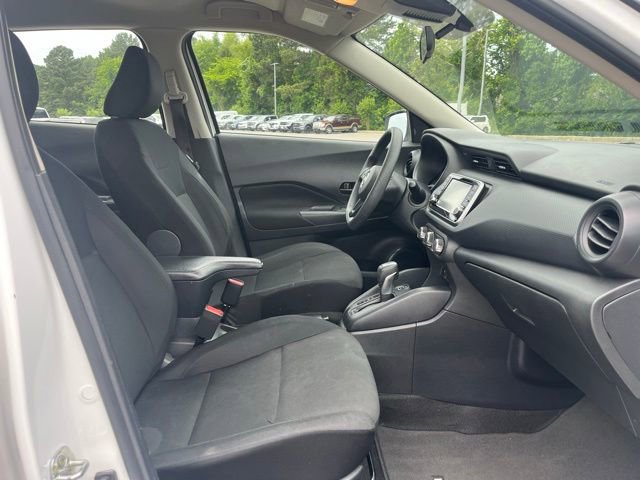 Used 2024 Nissan Kicks S FWD image 11
