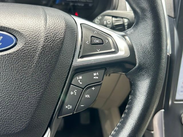 Used 2023 Ford Edge Titanium AWD/4WD image 18