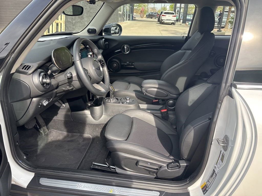 Used 2024 MINI Cooper SE image 10