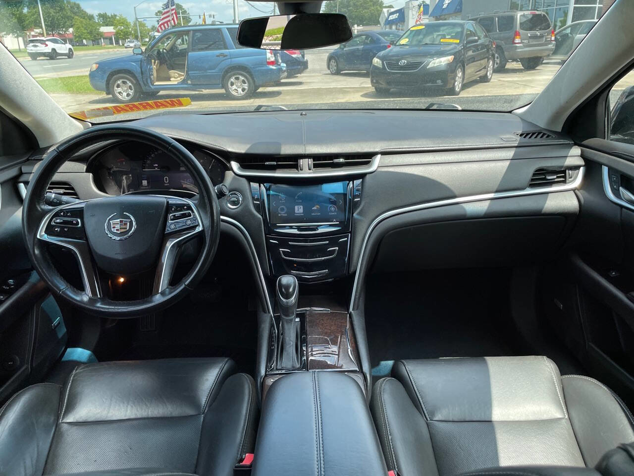 Used 2014 Cadillac XTS w/ Rear Seat Comfort Package image 16