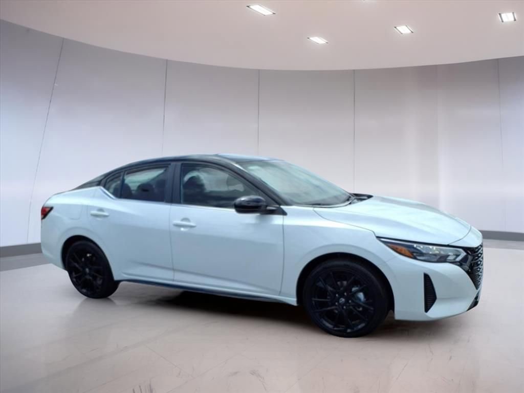 New 2025 Nissan Sentra SR w/ Midnight Edition image 8