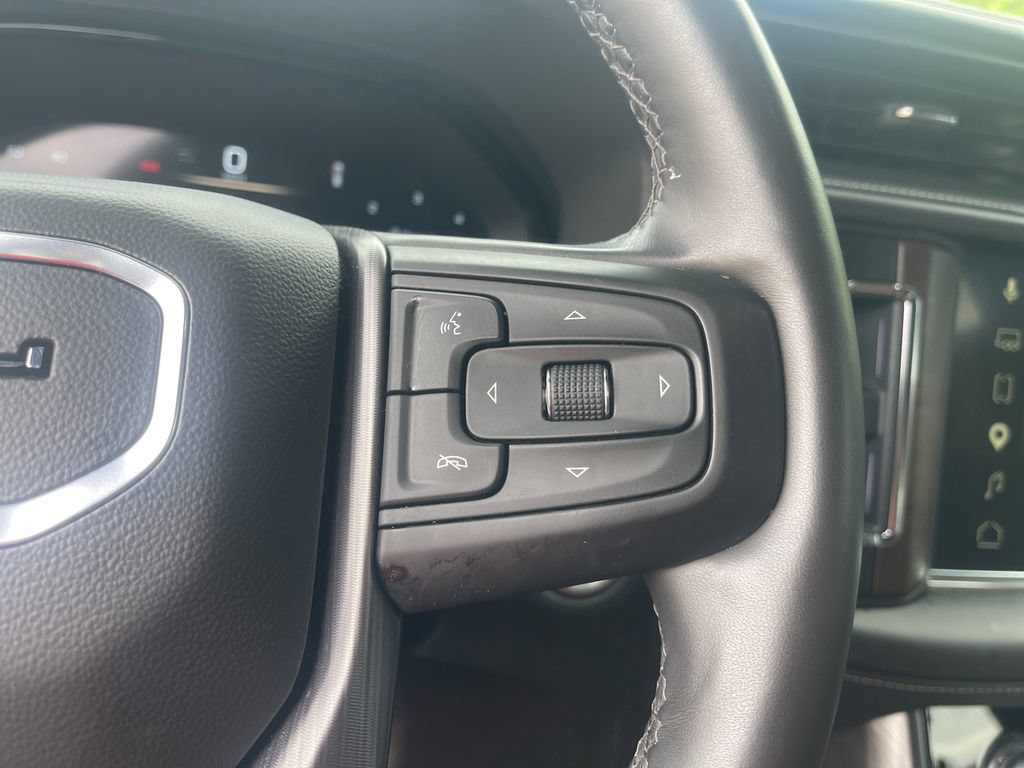 Used 2024 GMC Yukon Denali Ultimate AWD/4WD image 15
