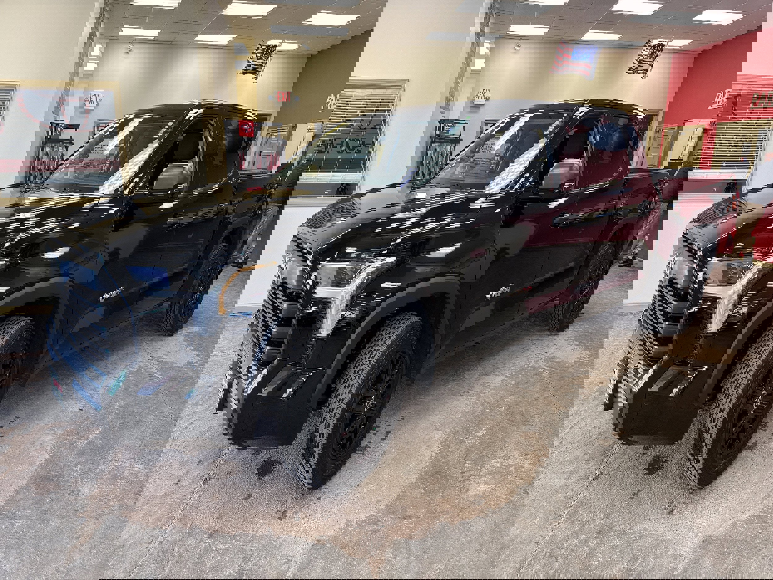 Used 2024 Toyota Tundra SR5 w/ SR5 Convenience Package image 3