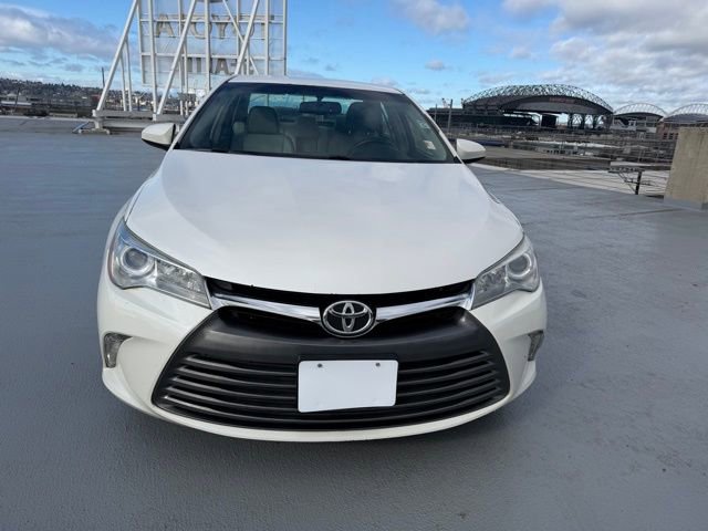 Used 2015 Toyota Camry XLE w/ Convenience Package image 2