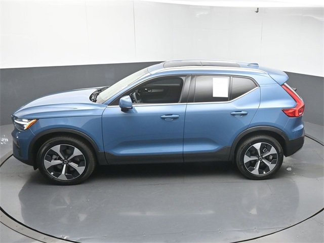 Used 2024 Volvo XC40 B5 Plus w/ Protection Package Premier image 46