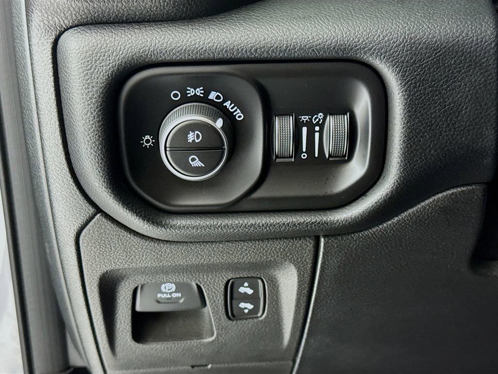 Used 2019 RAM 1500 Laramie w/ Bed Utility Group image 10