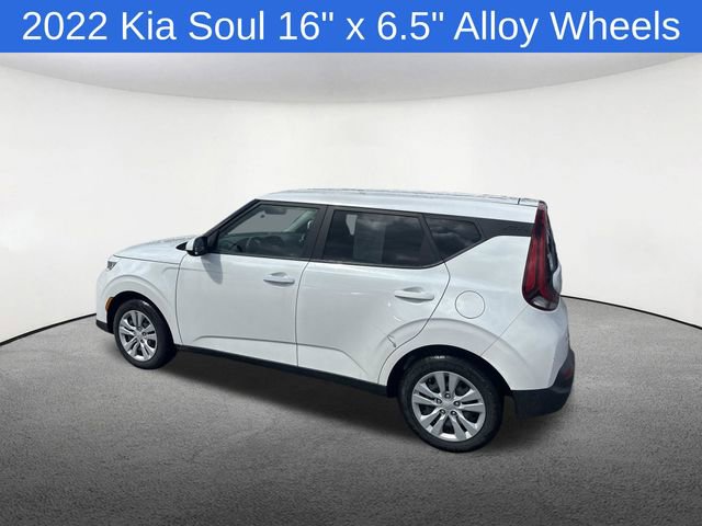 Used 2022 Kia Soul LX image 26
