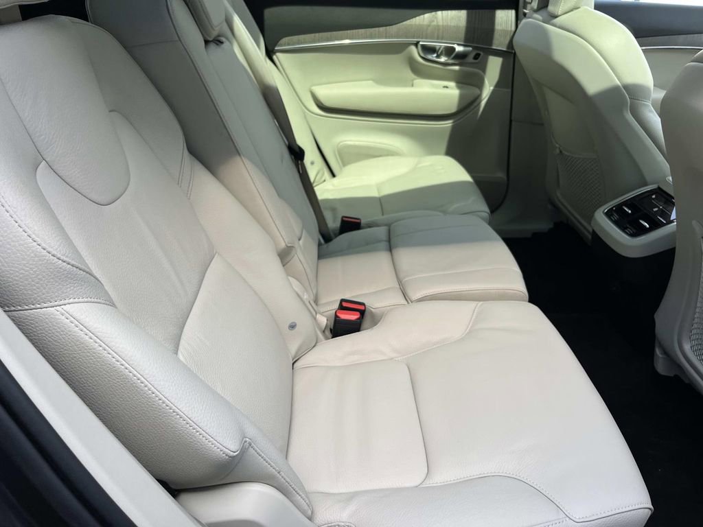 Certified 2024 Volvo XC90 B6 Plus w/ Protection Package image 22
