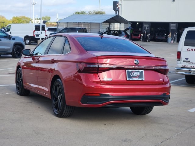 Used 2026 Volkswagen Jetta SE FWD image 3