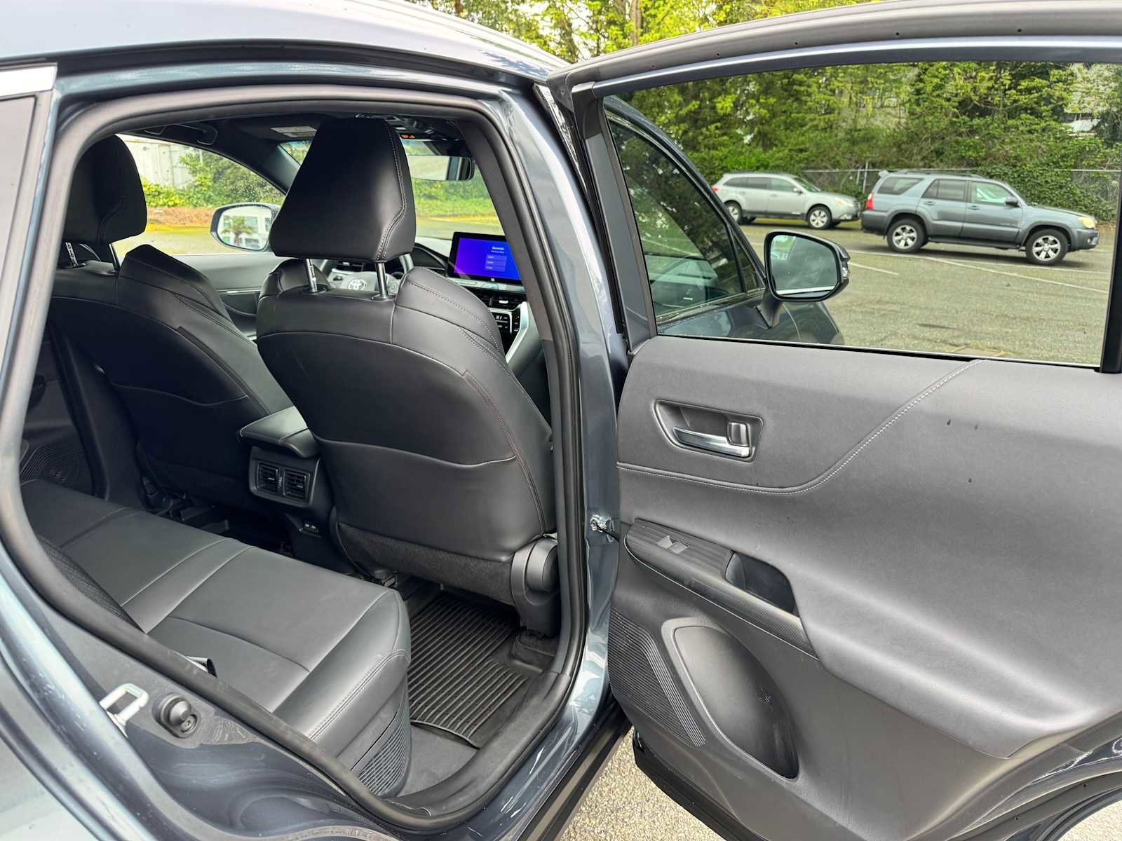 Certified 2024 Toyota Venza XLE AWD/4WD image 13