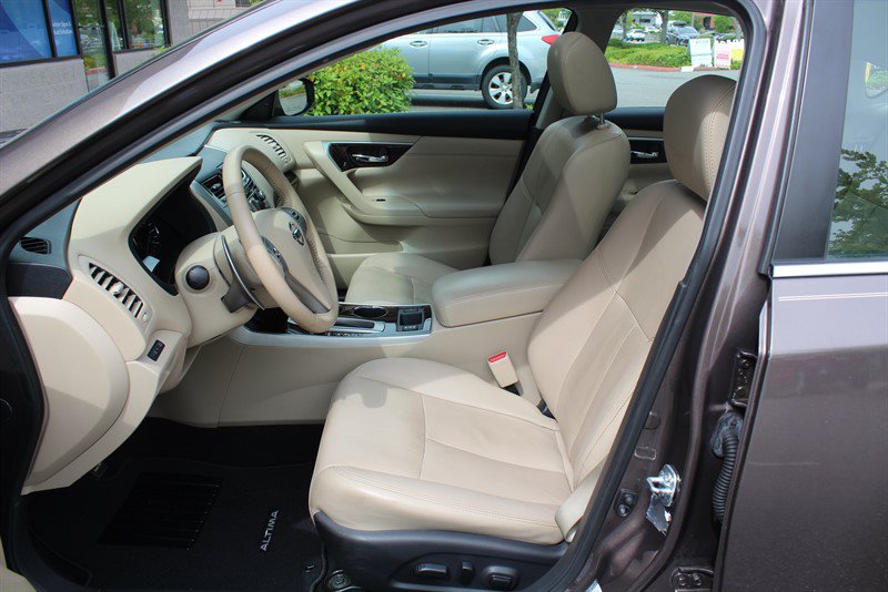 Used 2015 Nissan Altima 3.5 SL FWD image 18