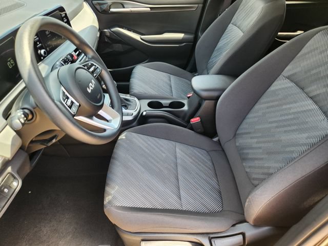 Certified 2026 Kia Seltos LX FWD image 12
