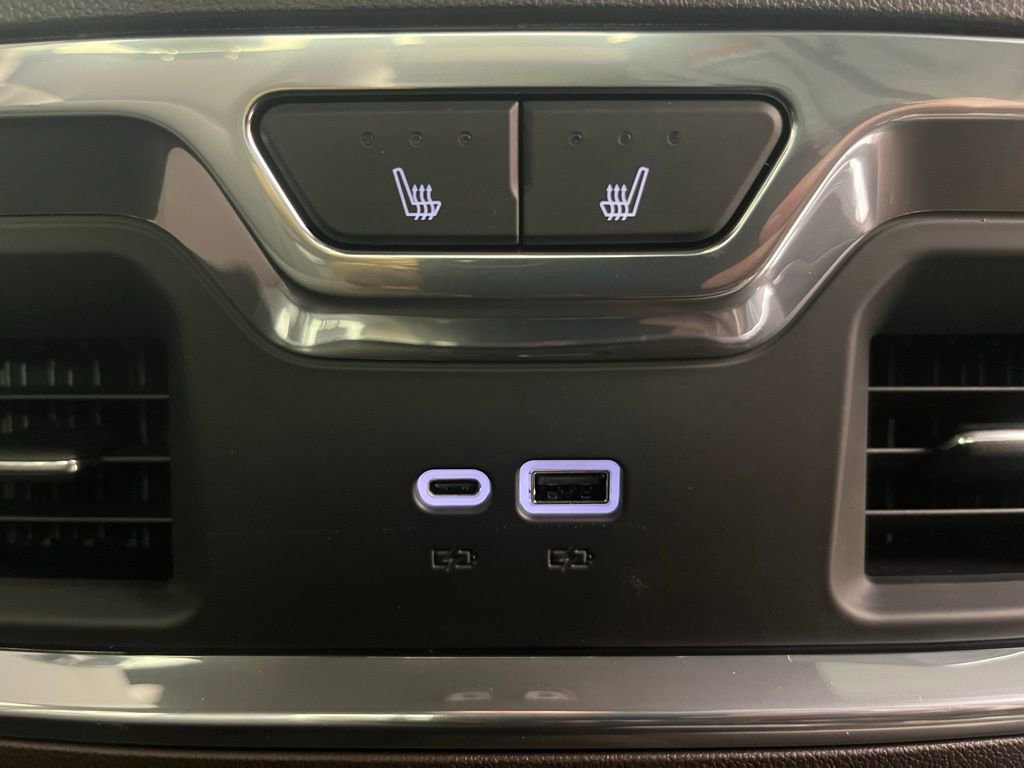 New 2026 Chevrolet Silverado 1500 LTZ w/ LTZ Premium Package image 17